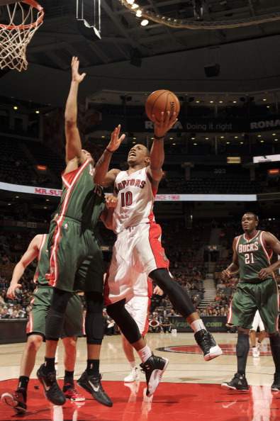 雄鹿逆转魔术,德罗赞关键制胜 雄鹿逆转魔术,德罗赞关键制胜