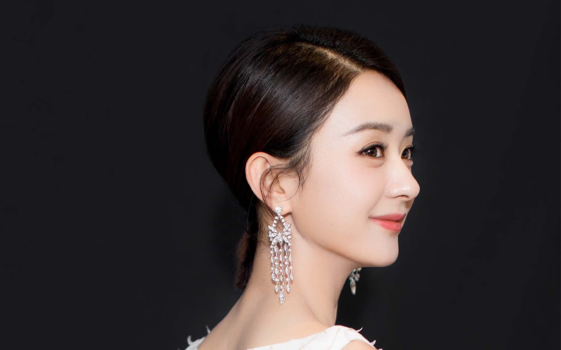 西亚卡姆统治全场无可争议,国王淘汰黄蜂强势晋级